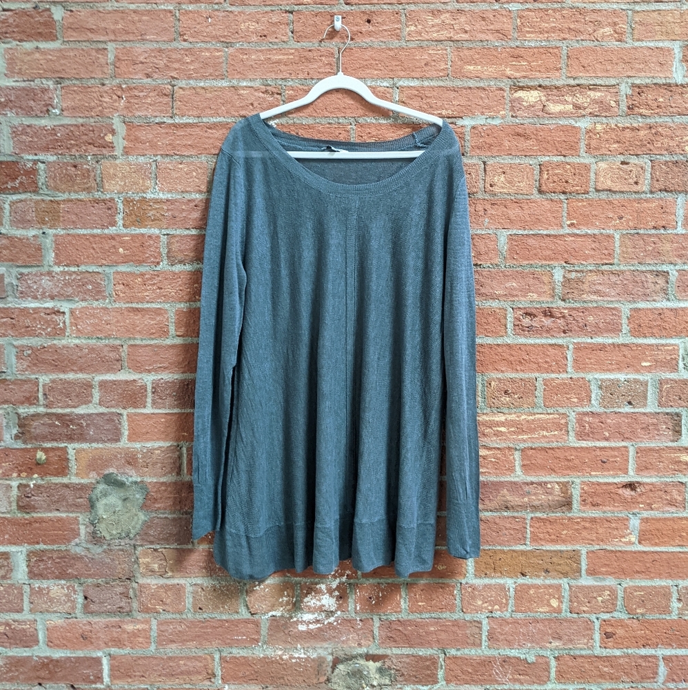 Lisa Todd long 100% linen tunic woven EUC- beautiful grey green color